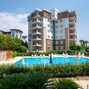 Aparthotel River Park Lara 